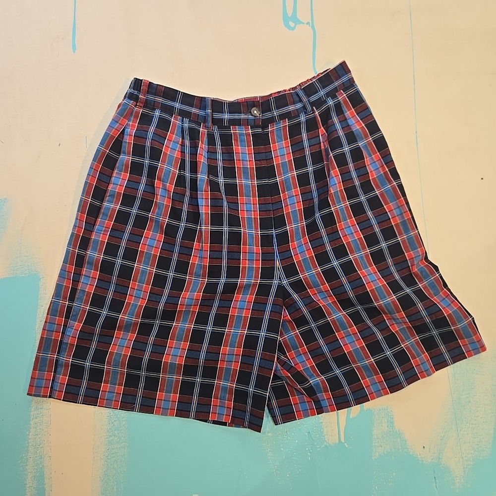 VTG Tail Women's High Waist Shorts 12 Plaid Red Blue Pleated Made USA 1990s Golf